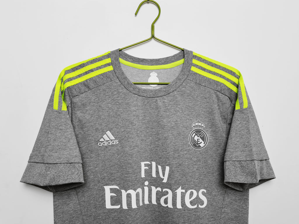 Real Madrid 15/16 Tercera equipacion