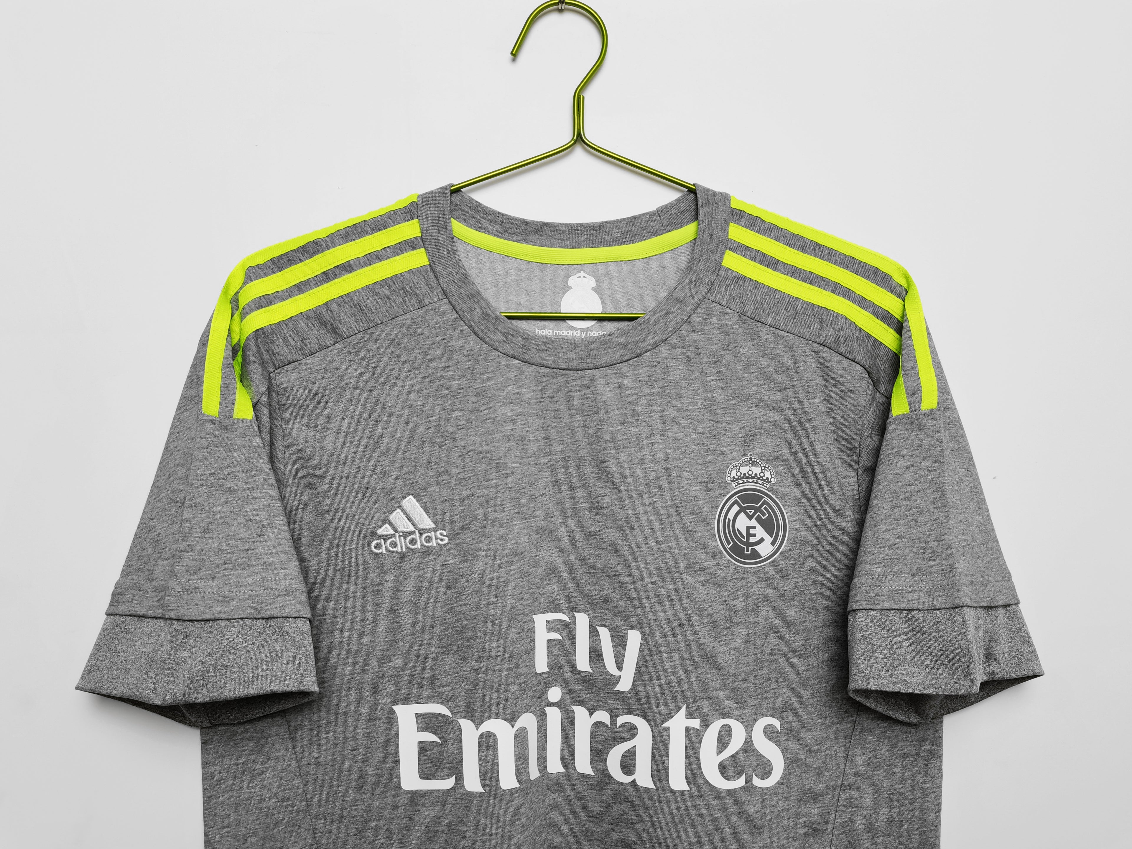Real Madrid 15/16 Tercera equipacion