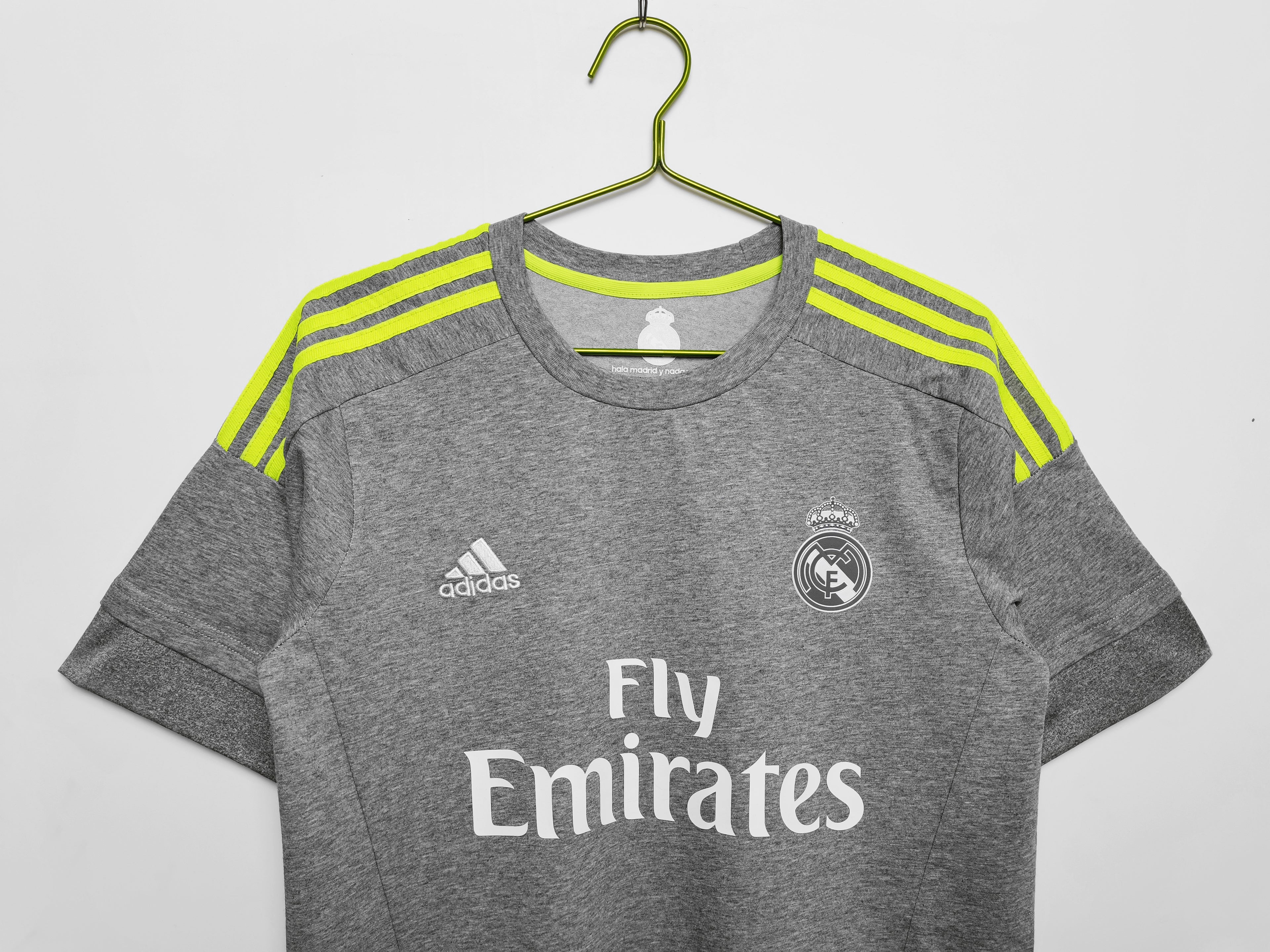 Real Madrid 15/16 Tercera equipacion