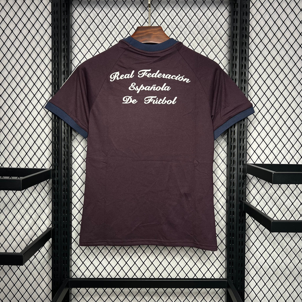 España 2024 Estilo retro morado