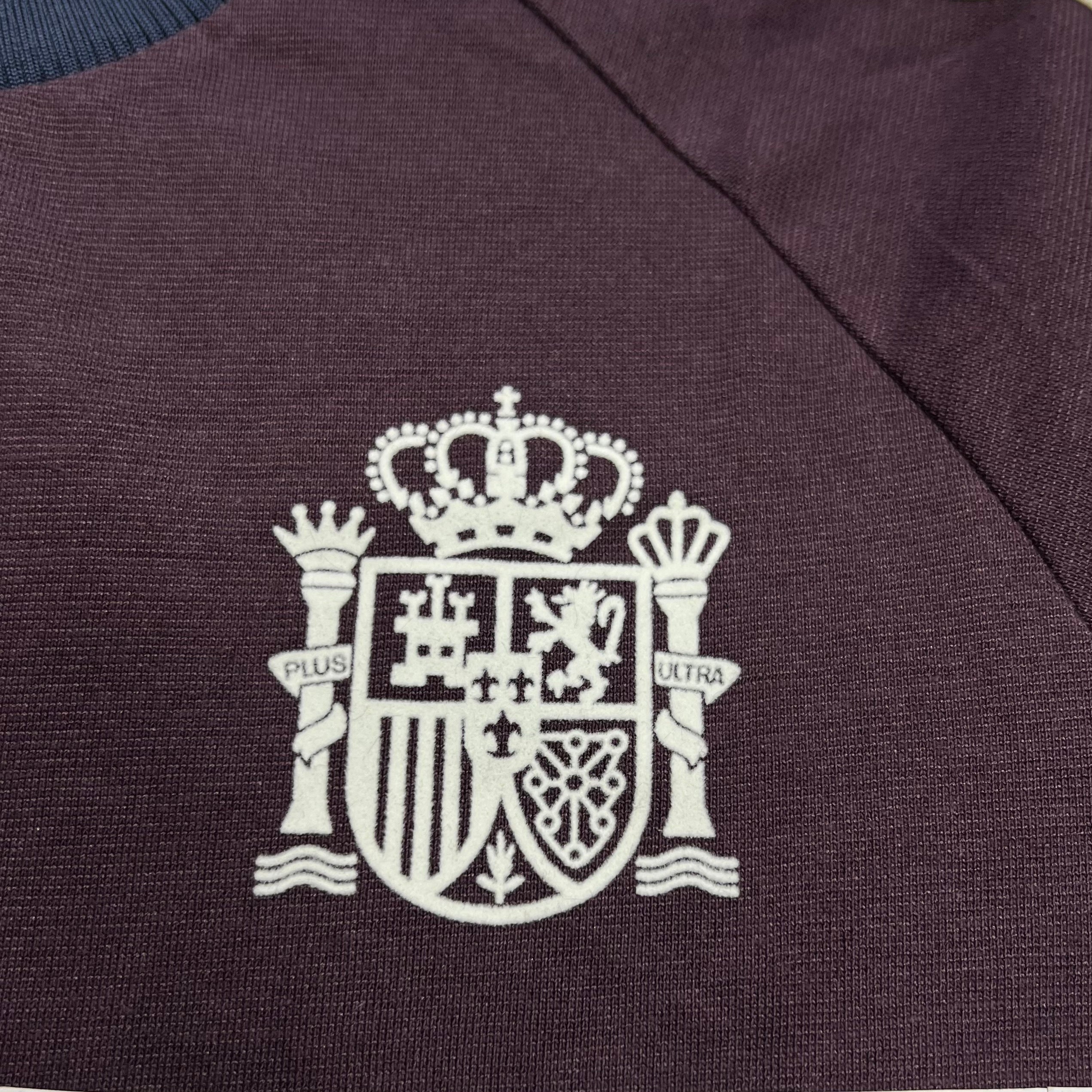 España 2024 Estilo retro morado