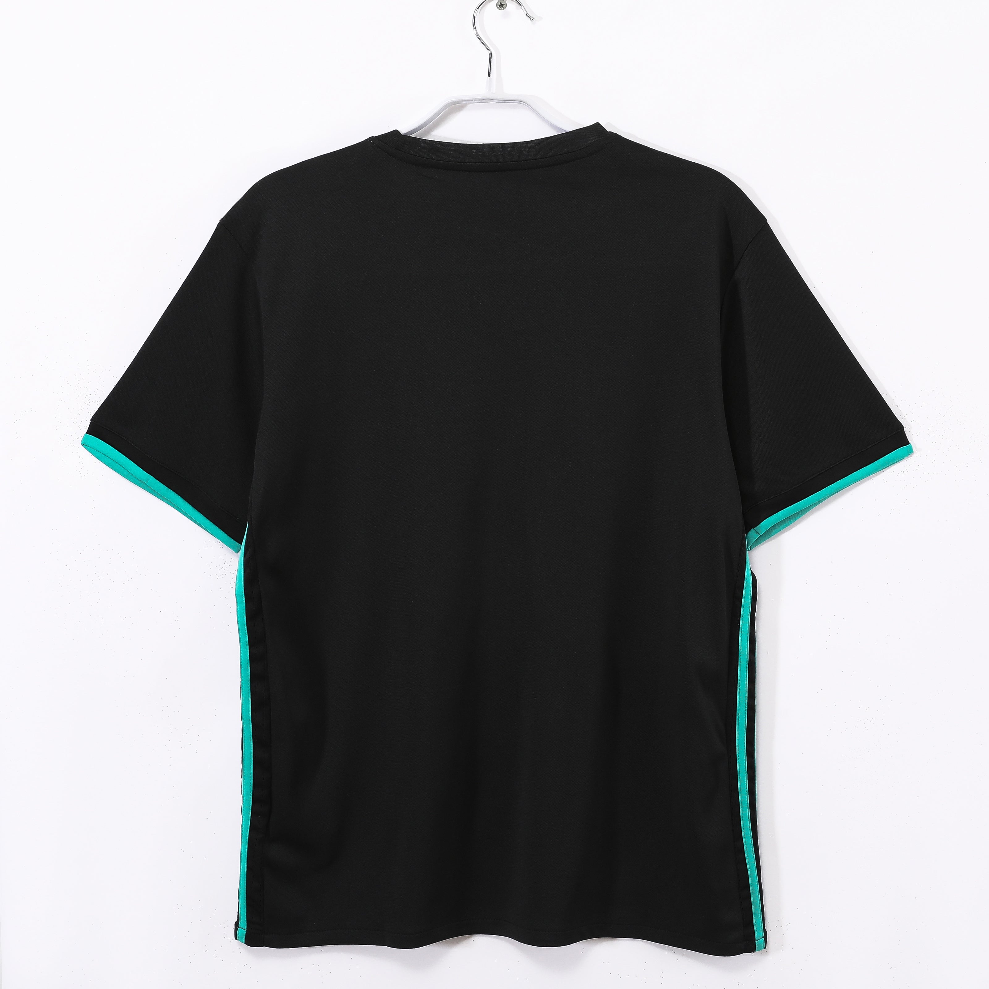 Real Madrid 17/18 Visitante