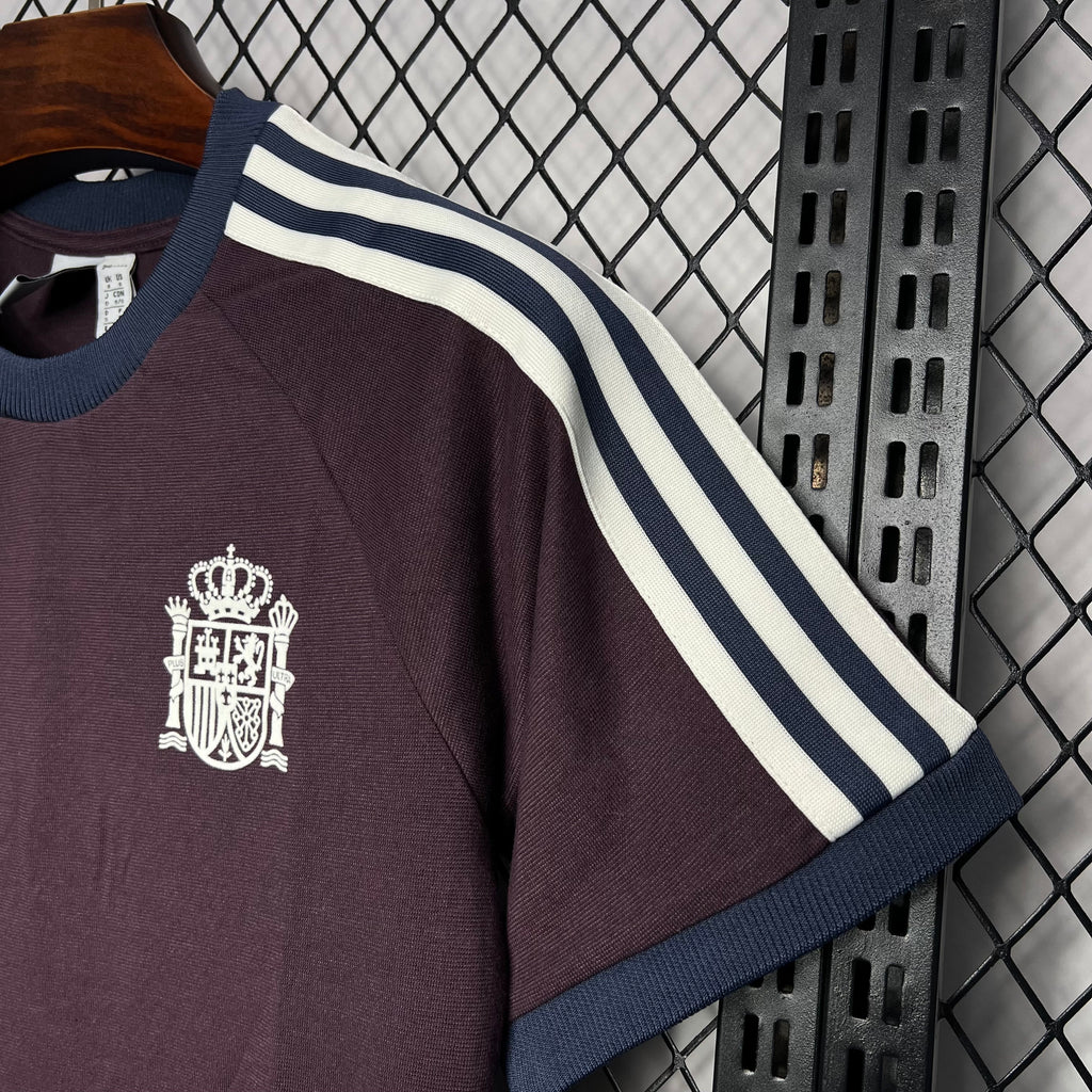 España 2024 Estilo retro morado