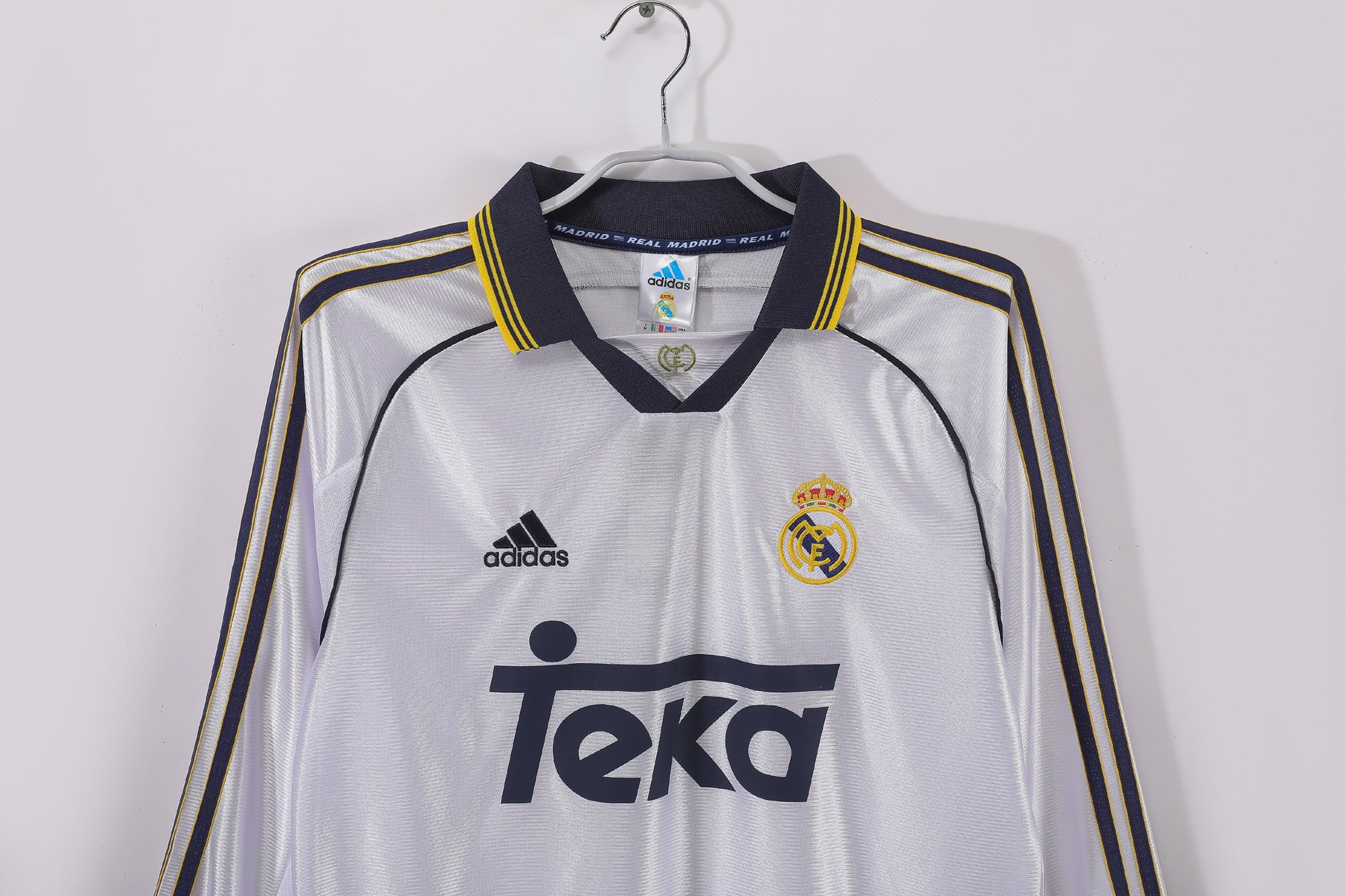 Real Madrid 99/00 Local