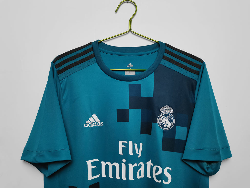 Real Madrid 17/18 Tercera equipacion