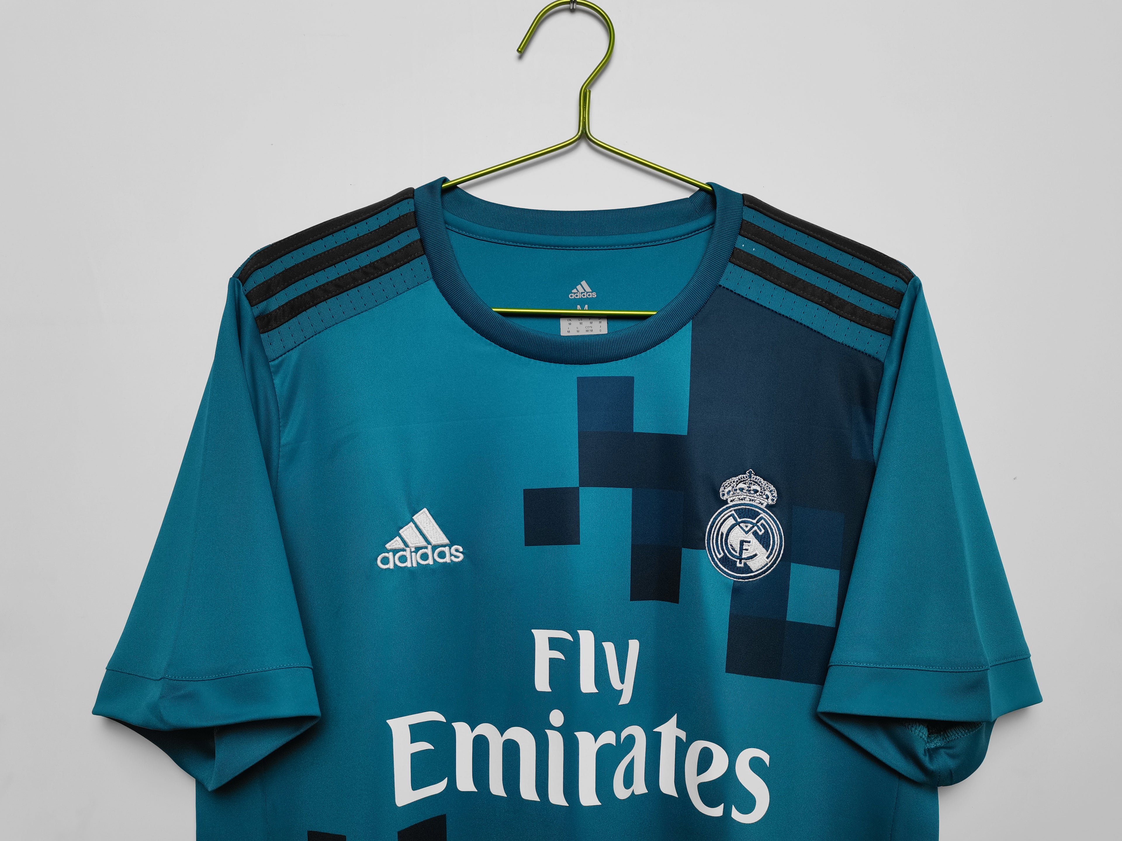 Real Madrid 17/18 Tercera equipacion