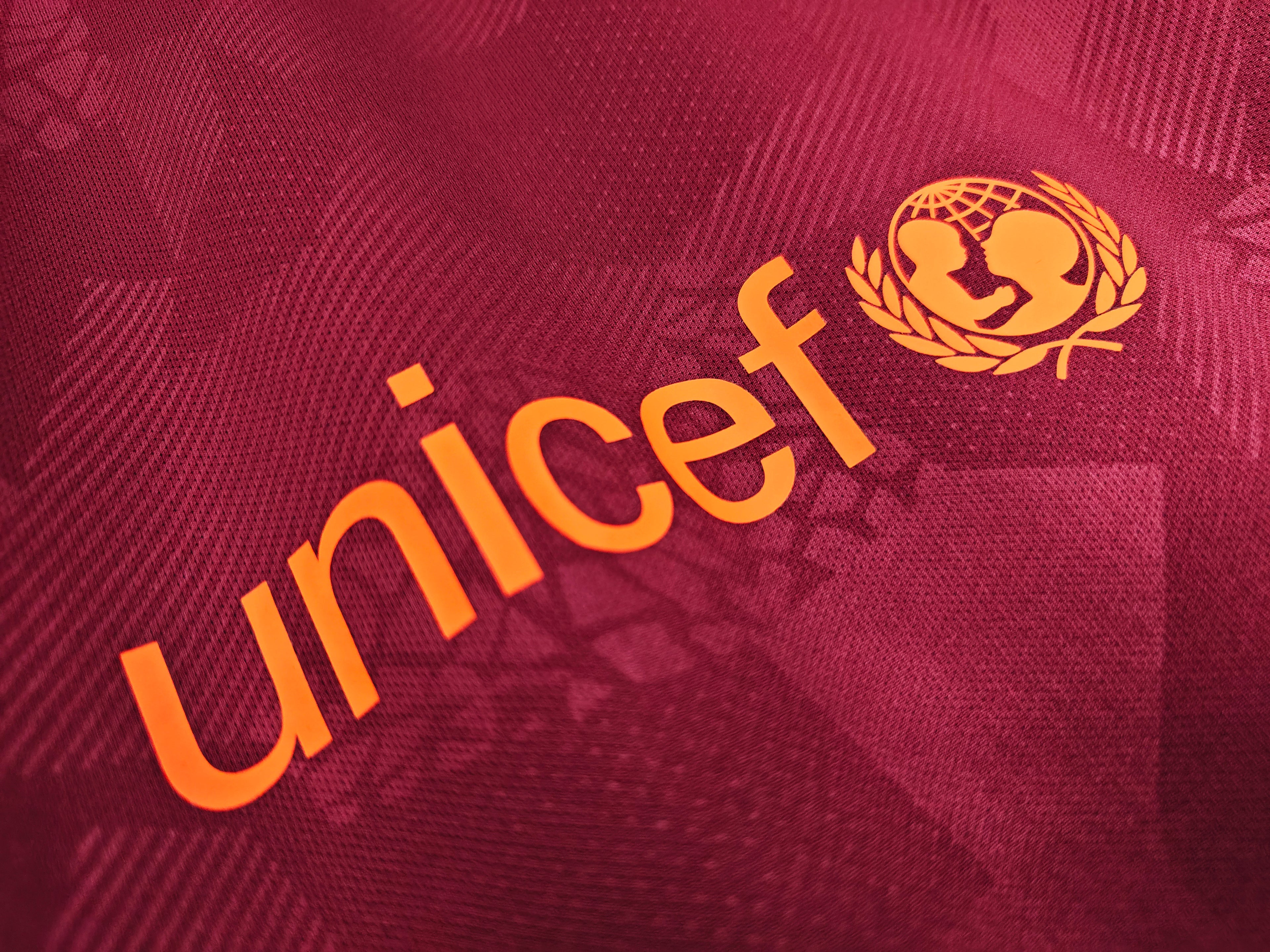 FC Barcelona 17/18 Tercera "Guinda"