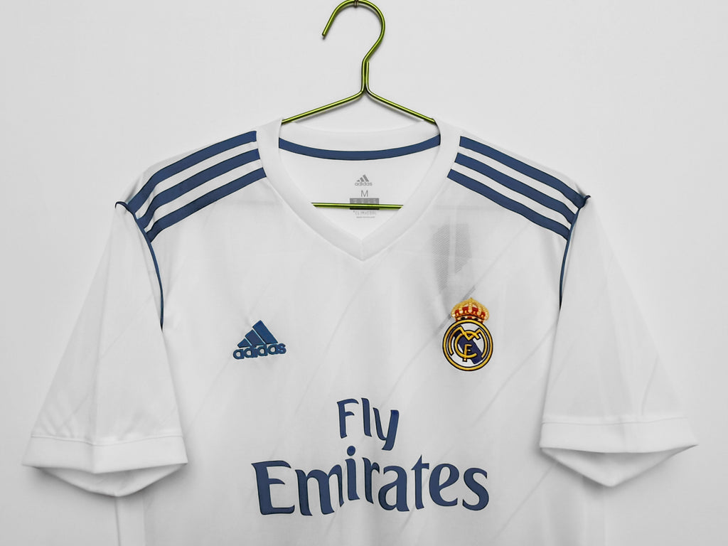 Real Madrid 17/18 Local